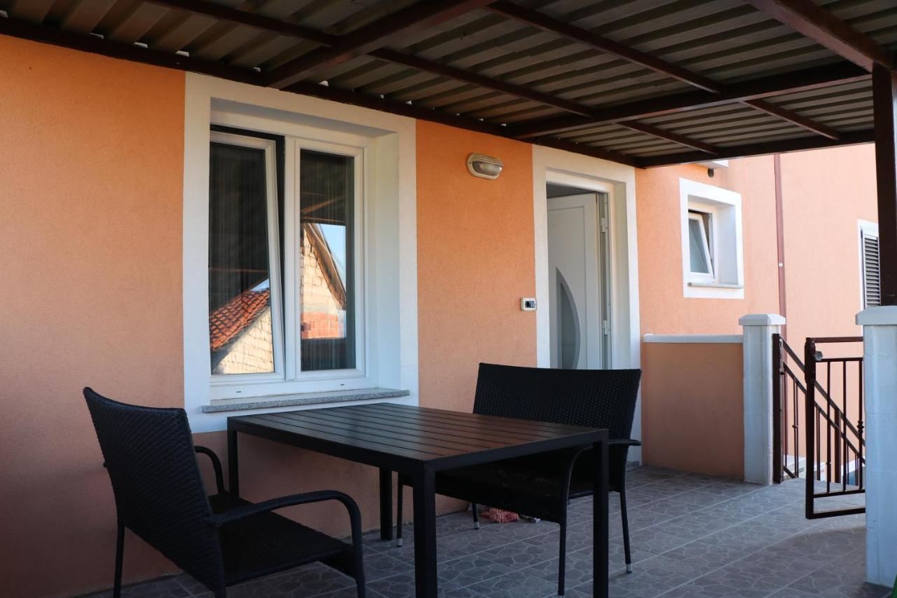 Nona Lili Apartment Izola Εξωτερικό φωτογραφία